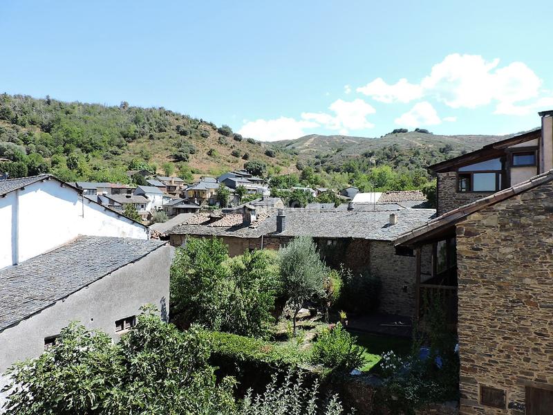 Foto cac667a3-7771-4ddb-a454-b9d09ee5ac04. Casa bifamiliare in calle vb 7 in Área Rural Sur Ponferrada