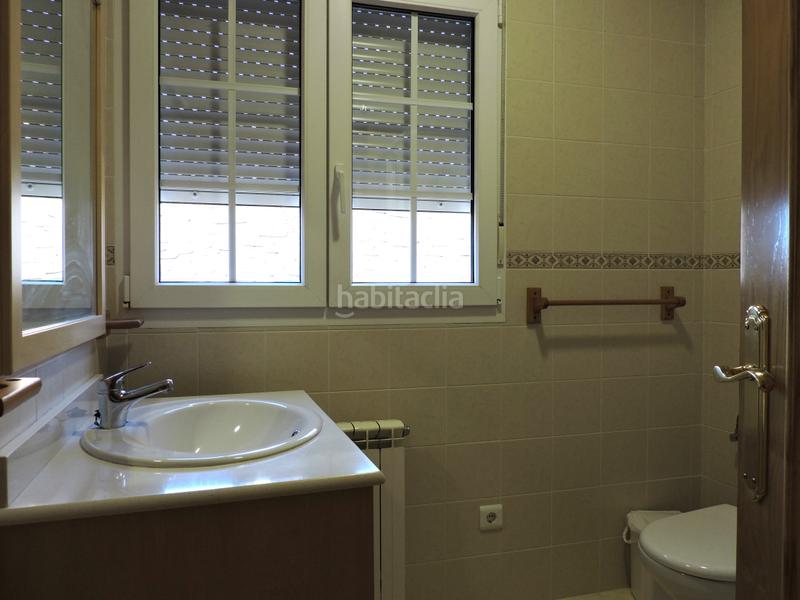 Foto 7cddb5c7-ae6c-472d-95f7-c5216e389c81. Casa adossada a n/a 38 a Área Rural Sur Ponferrada