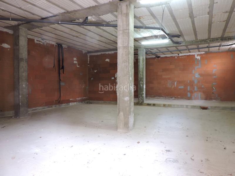 Foto 40be4458-cd8b-435c-8ef7-156e356dedf4. Local comercial en calle antonio diaz carro 8 local en venta . en Bembibre