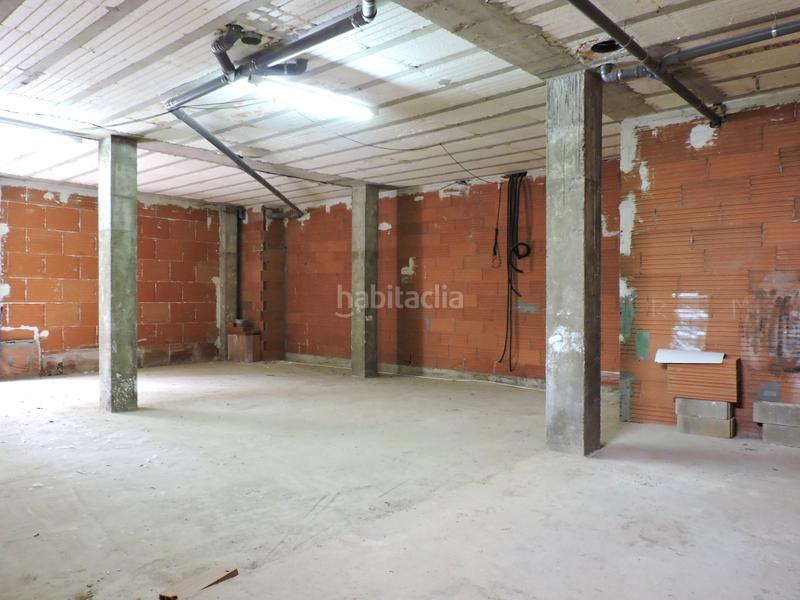 Foto 422c61a6-61e9-45d9-97f2-0376c446c2df. Local comercial en calle antonio diaz carro 8 local en venta . en Bembibre