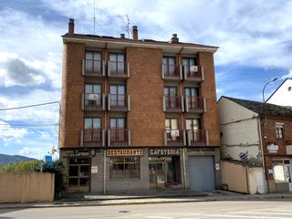 Local commercial à Calle eloy reigada 27. Venta de local