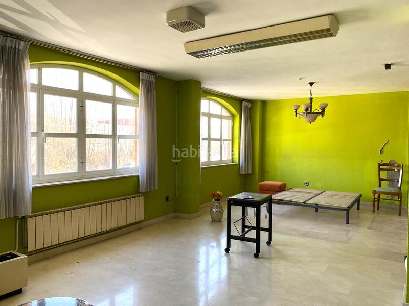 Foto 0e3b51a1-a632-4309-9011-f3b885d8ac41. Locale commerciale in le-711 137 in Compostilla - Columbrianos Ponferrada