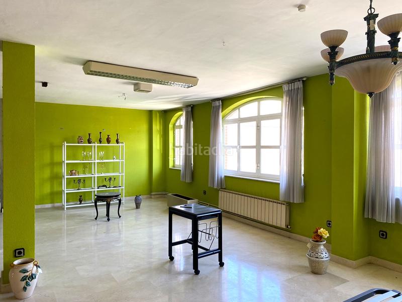 Foto f44ffcbb-a9a0-4437-9cc3-466634540abb. Locale commerciale in le-711 137 in Compostilla - Columbrianos Ponferrada