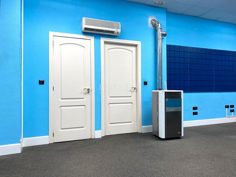 Foto 4941a60b-c60d-486b-8bac-fd1f03cb3ae8. Rent business premise in travesía eladia baylina 17 in Ponferrada