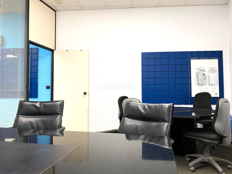 Foto bc20f66f-fc3d-42ca-84db-fbf4065338a1. Rent business premise in travesía eladia baylina 17 in Ponferrada