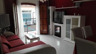 Miete Etagenwohnung  Cervantes. Se alquila fantástico piso muy céntrico de dos dormitorios calle