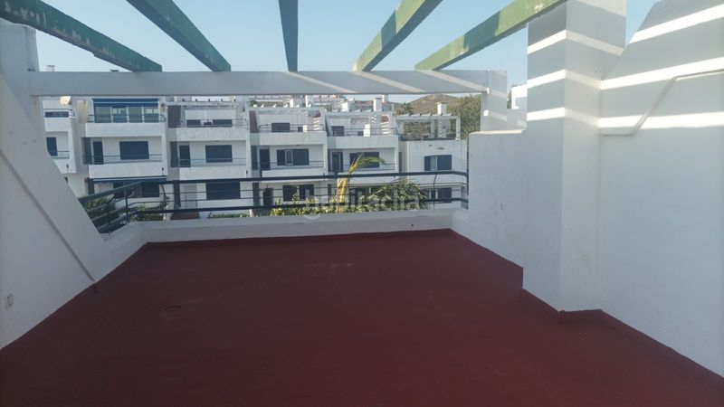Foto 49a9432c-2530-4778-82ba-4b755a774732. Casa adossada amb piscina a El Zabal-Santa Margarita Línea de la Concepción (La)