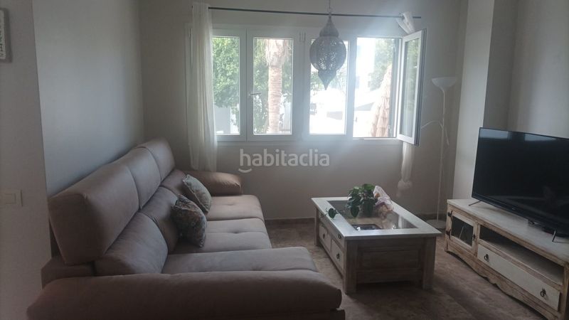 Foto 842f92d6-67c0-450d-b66f-04c1b2df482a. Casa adossada amb piscina a El Zabal-Santa Margarita Línea de la Concepción (La)