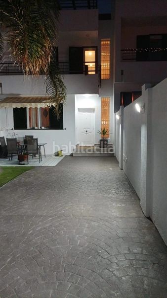 Foto bb8f7a91-1291-4730-b83b-f2e594fd578a. Casa adossada amb piscina a El Zabal-Santa Margarita Línea de la Concepción (La)