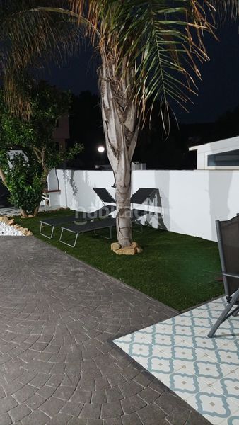 Foto d4a2d7c2-1eda-44ab-b45b-61c665e4cb3a. Casa adossada amb piscina a El Zabal-Santa Margarita Línea de la Concepción (La)