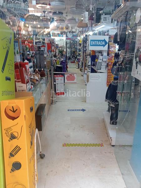 Foto 7065da30-244a-4160-aafb-6ecef0a7dda1. Local comercial se vende local comercial muy céntrico y amplio 360m2 a 20m del mercado central de la linea de la concepción. en Línea de la Concepción (La)