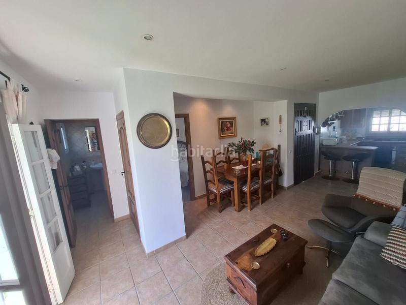 Foto 5f98b53c-ca9a-407d-a575-d440ac099a29. Casa exclusiva oportunidad de chalet en venta de tres habitaciones, dos baños, piscina, patio, y demás... en chullera, manilva!! en Málaga