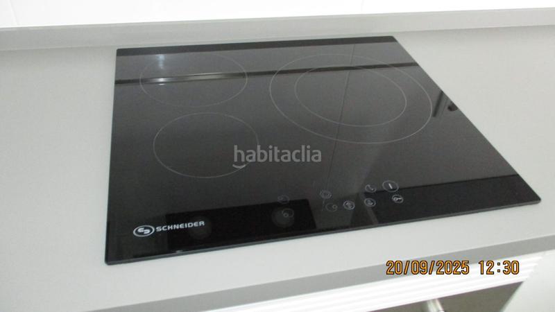 Foto 8c45829d-7efb-4a4b-9682-9622a33b9f61. Location appartement avec chauffage dans La Atunara-Periáñez Línea de la Concepción (La)