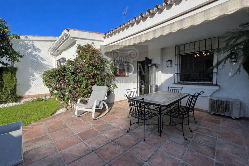 Foto 39513de8-6a7a-4f3a-869e-bec717e25f2b. Casa con parcheggio piscina in San Pedro de Alcántara Pueblo Marbella