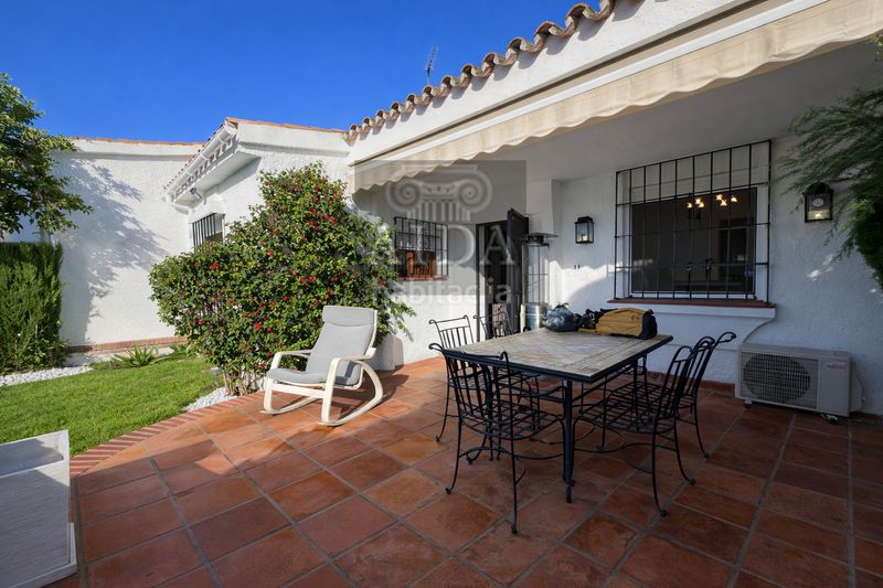 Foto 4b4a913c-935d-4e96-81c2-dd694497dfdc. Casa con parcheggio piscina in San Pedro de Alcántara Pueblo Marbella
