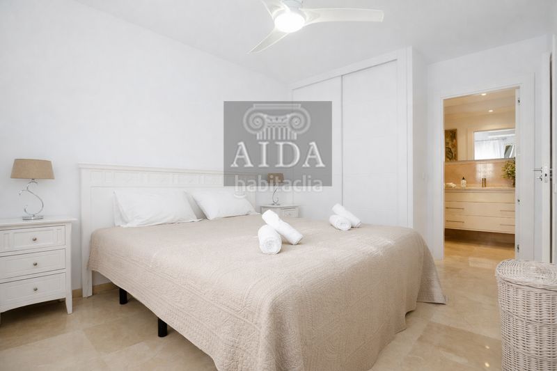 Foto a53dca32-ca42-48e1-a8c0-0df62387c59b. Casa con parcheggio piscina in San Pedro de Alcántara Pueblo Marbella