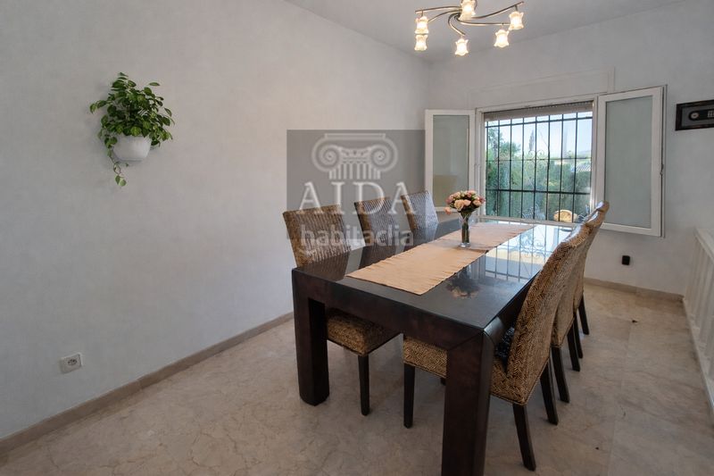 Foto dc12ac33-f3b6-4f37-986c-31ee880aeb65. Casa con parcheggio piscina in San Pedro de Alcántara Pueblo Marbella