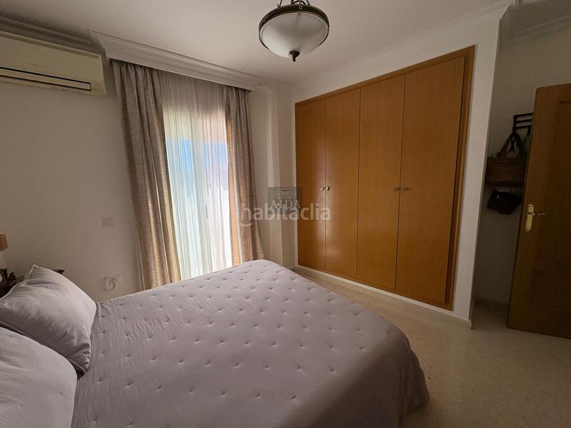 Foto 1f50144a-dcb4-47df-840d-a16103a33fe9. Flat with parking pool in Centro Estepona