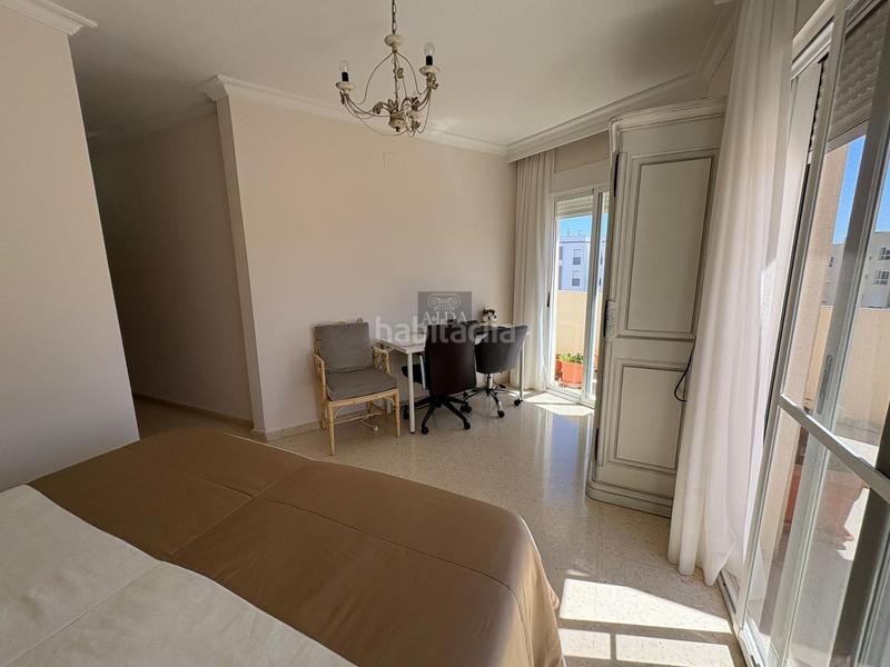 Foto 515a44d2-4471-4005-b31f-90f606aee170. Flat with parking pool in Centro Estepona