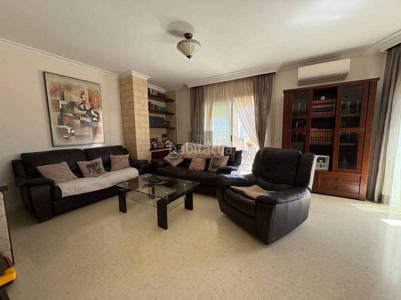 Foto 750c3924-b55e-405a-9301-fb529e716109. Flat with parking pool in Centro Estepona