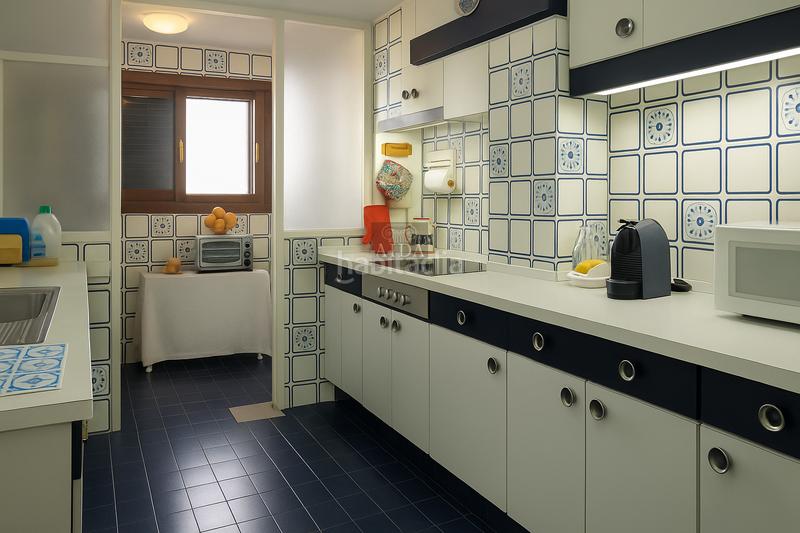 Foto 3274b61d-a170-4fd0-bda8-b41fe2a9602a. Attico in Centro Estepona