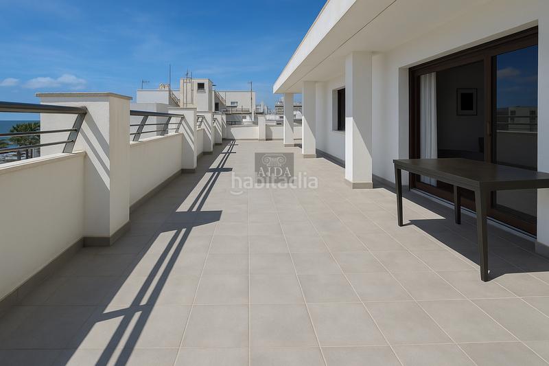 Foto 9307a82f-fe65-4e39-87e4-49422f11687e. Attico in Centro Estepona