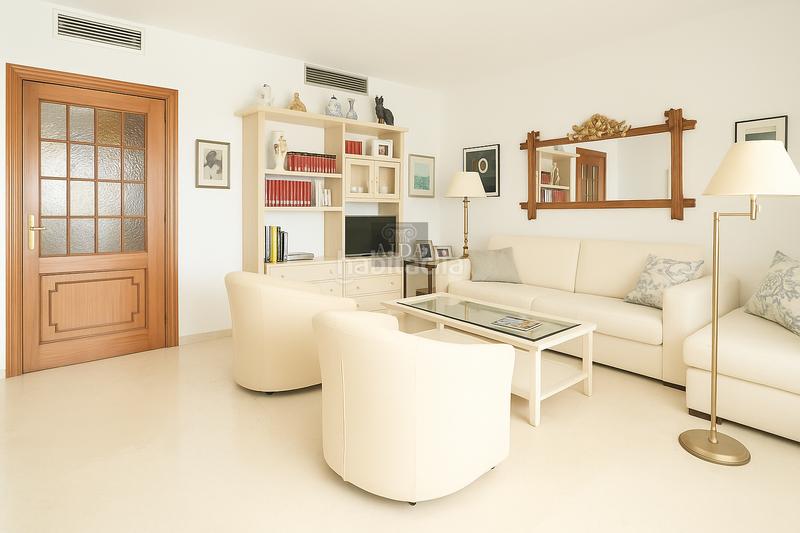 Foto 984bade1-3b8c-4250-b367-af8825acc90c. Attico in Centro Estepona