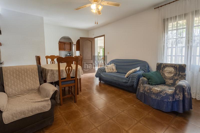 Foto 3514b626-86da-495b-8c8d-5760e4f232ac. Chalet con parcheggio piscina in El Velerín Estepona