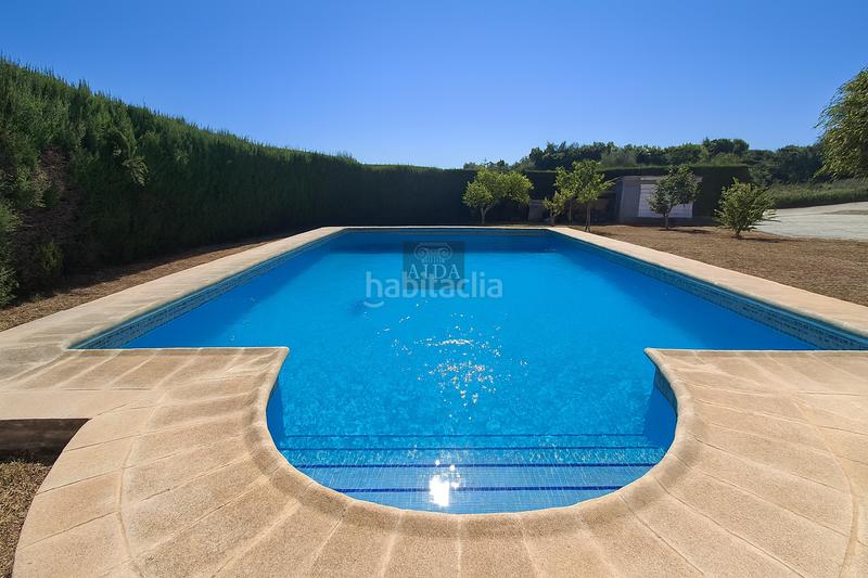 Foto 5e08422f-48d8-4898-925f-dca8719dcd73. Chalet con parcheggio piscina in El Velerín Estepona