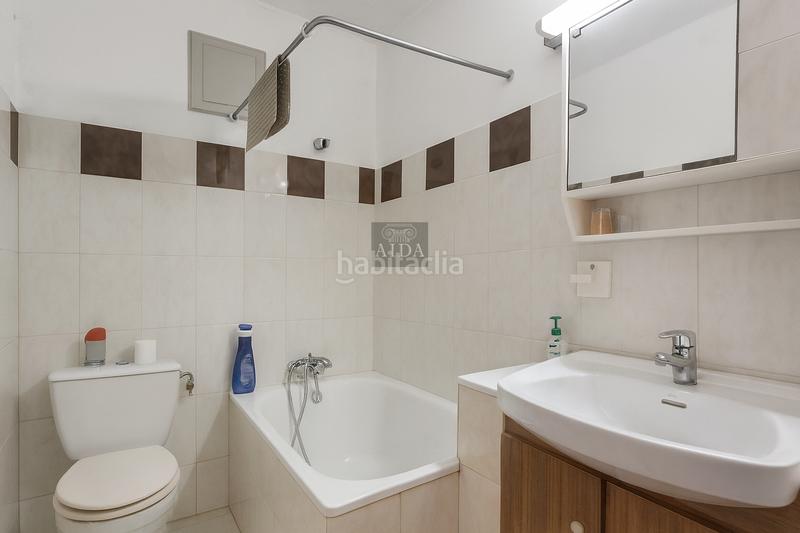 Foto 6ceff78b-b6b0-414a-b829-7e35e392f5eb. Chalet con parcheggio piscina in El Velerín Estepona