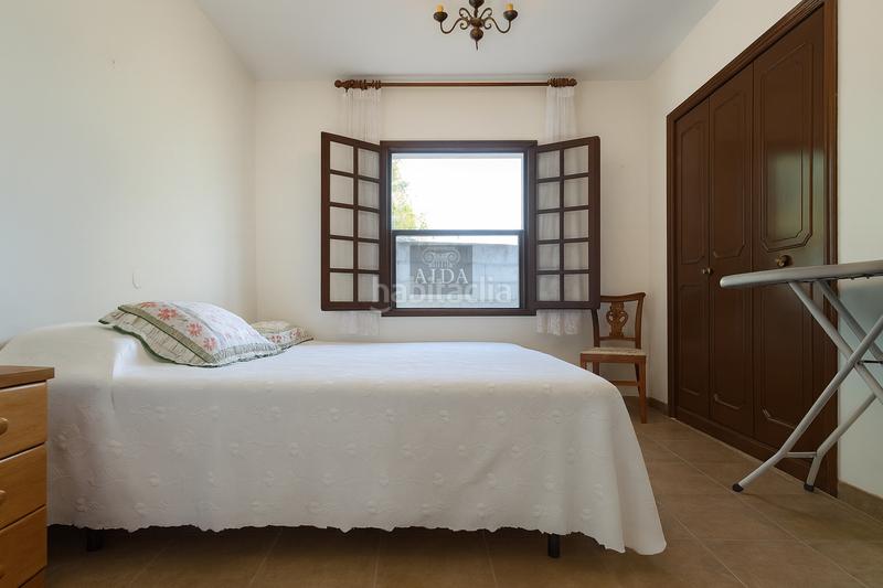 Foto c0d9eb34-ed6b-4d0a-9901-6991514891a0. Chalet con parcheggio piscina in El Velerín Estepona