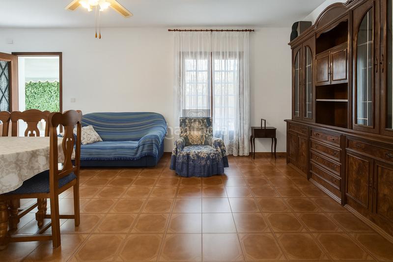 Foto edd9f750-7243-4919-a84d-4ba349dbcd02. Chalet con parcheggio piscina in El Velerín Estepona