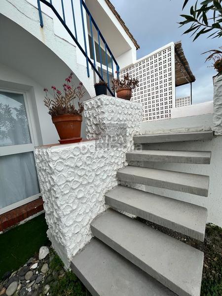 Foto 8ced9e74-70ff-4c86-bead-413406bb165e. Affitto casa a schiera con parcheggio piscina in Bahía Dorada Estepona