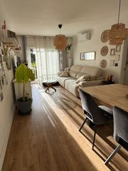 Flat in Parc d´Europa. Vive el encanto de la románica con espacio para todo lo que impo