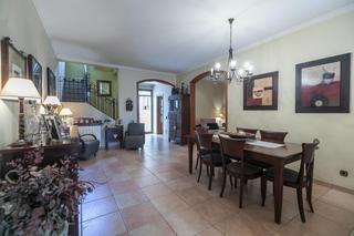 Maison jumelée à Creu Alta. Espectacular casa con patio en zona covadonga!