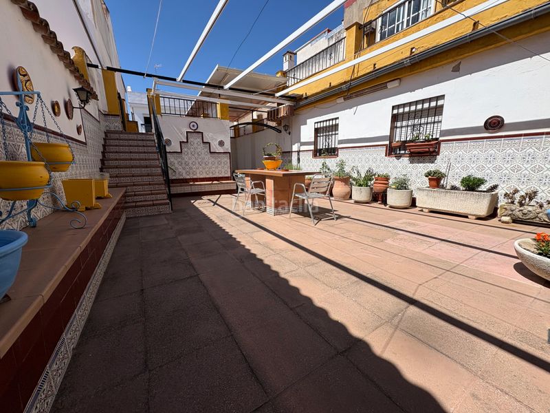 Foto 9f2e19f4-3fac-4488-8b90-e3b873a39f1a. Casa adossada amb xemeneia a El Brillante -El Naranjo - El Tablero Córdoba