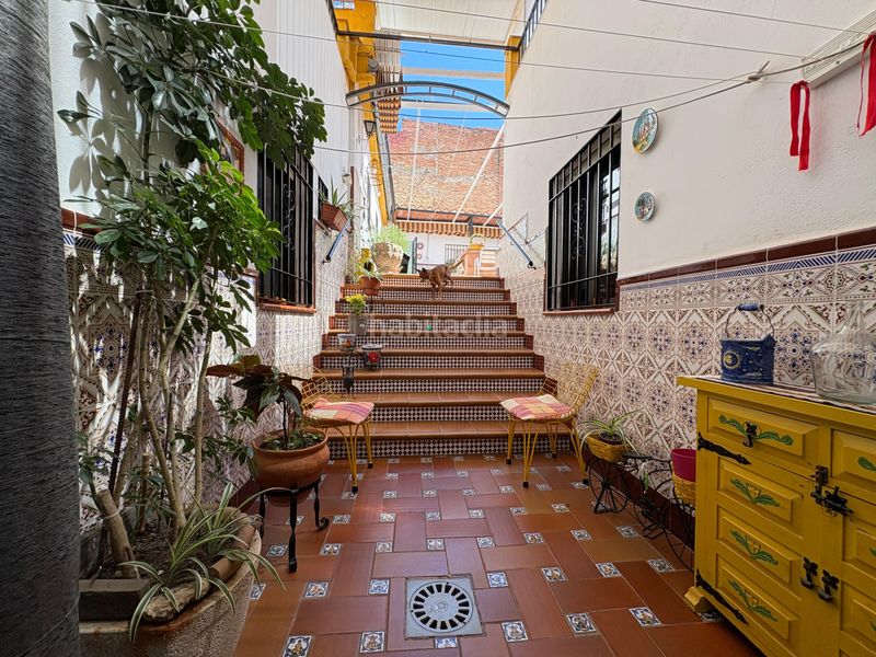 Foto a55dd7c9-50a5-4ad4-aedc-ce82553543e1. Casa adossada amb xemeneia a El Brillante -El Naranjo - El Tablero Córdoba