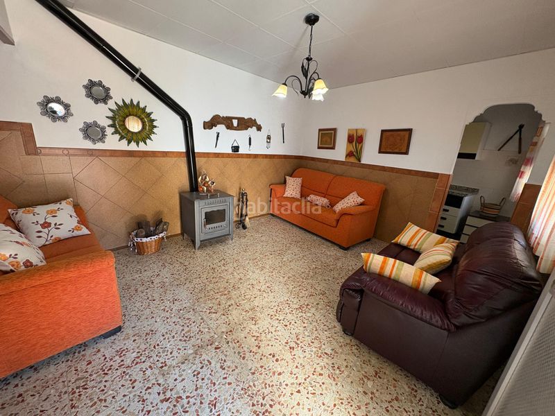 Foto ceda86d2-a3b0-4e3b-b50b-8eb990bbeb0f. Casa adossada amb xemeneia a El Brillante -El Naranjo - El Tablero Córdoba