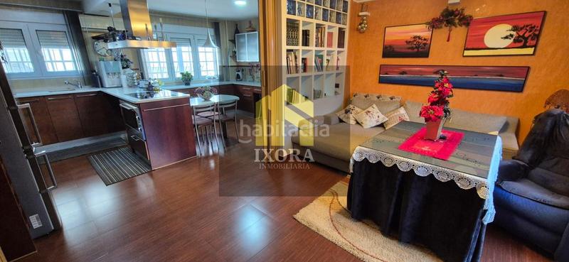 Foto 3da7541b-de8c-4652-9fe8-ca96f153cbc8. House with parking in Zona Hospital Linares