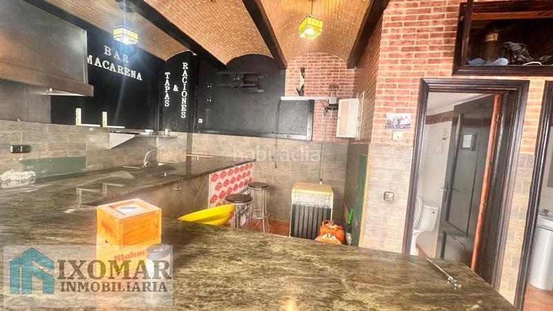 Foto 4fd2a88f-0e37-45e0-97a3-712bb93e2691. Local comercial fantástico local en el centro en Parque Central Estepona