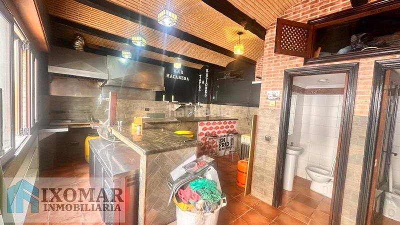 Foto 70410fbf-7929-43f5-9b7c-51d2e018f687. Local comercial fantástico local en el centro en Parque Central Estepona