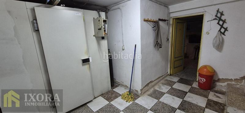 Foto 0deb9ec4-55e5-4032-bf88-b38ffd3dcd9b. Local comercial gran local en venta en paseo de Linarejos en Linares