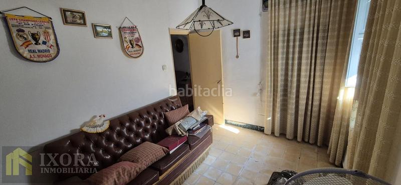 Foto 4a5bf030-f246-49ed-a2c2-45ecc0bdd1a7. Casa  para reformar en el barrio de villalonga en Linares