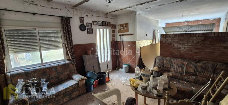 Foto 70f22705-f683-4236-a71e-4072c44fca84. Casa  para reformar en el barrio de villalonga en Linares