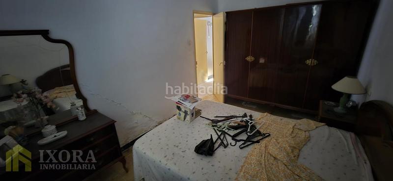 Foto c7055323-fad3-4d18-bfe4-d497bdec790a. Casa  para reformar en el barrio de villalonga en Linares