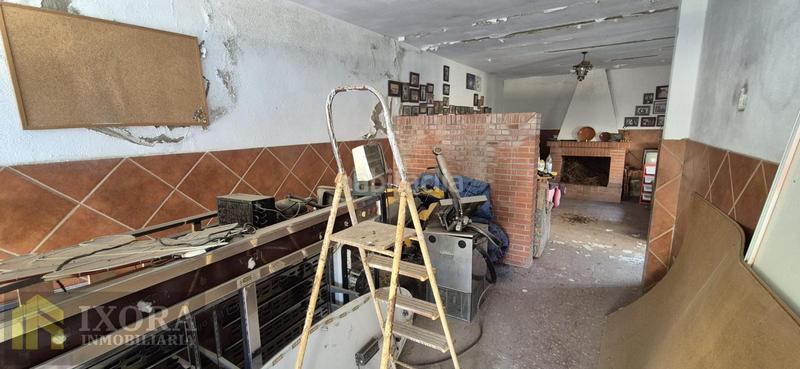 Foto e0e89c17-b159-49c5-8a6e-bf40828a6599. Casa  para reformar en el barrio de villalonga en Linares