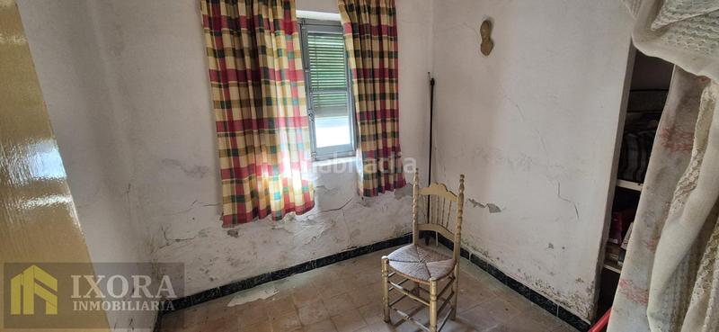 Foto f71c1a17-a4d8-4398-ad7e-14338ef6d77b. Casa  para reformar en el barrio de villalonga en Linares