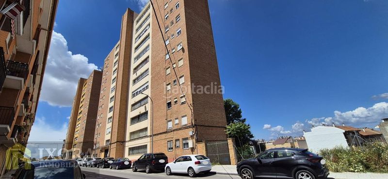 Foto 229d6c2c-e538-4e97-8b0b-7b0e88846bd6. Pis amb aparcament a Linarejos Linares