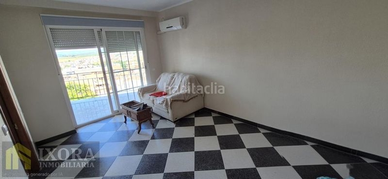Foto d8bd83be-728f-4ce1-8dcb-5ea014b16210. Pis amb aparcament a Linarejos Linares