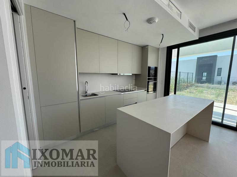 Foto 8fd31a3d-48f3-4543-bb11-51ce62f88dad. Casa villa de diseño en Parque Central Estepona